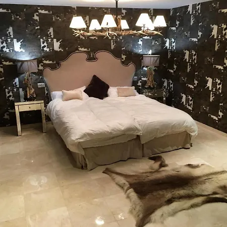 Villa1 *
