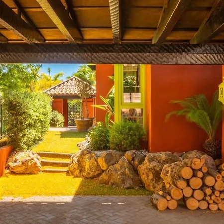 Villa1 Villa *